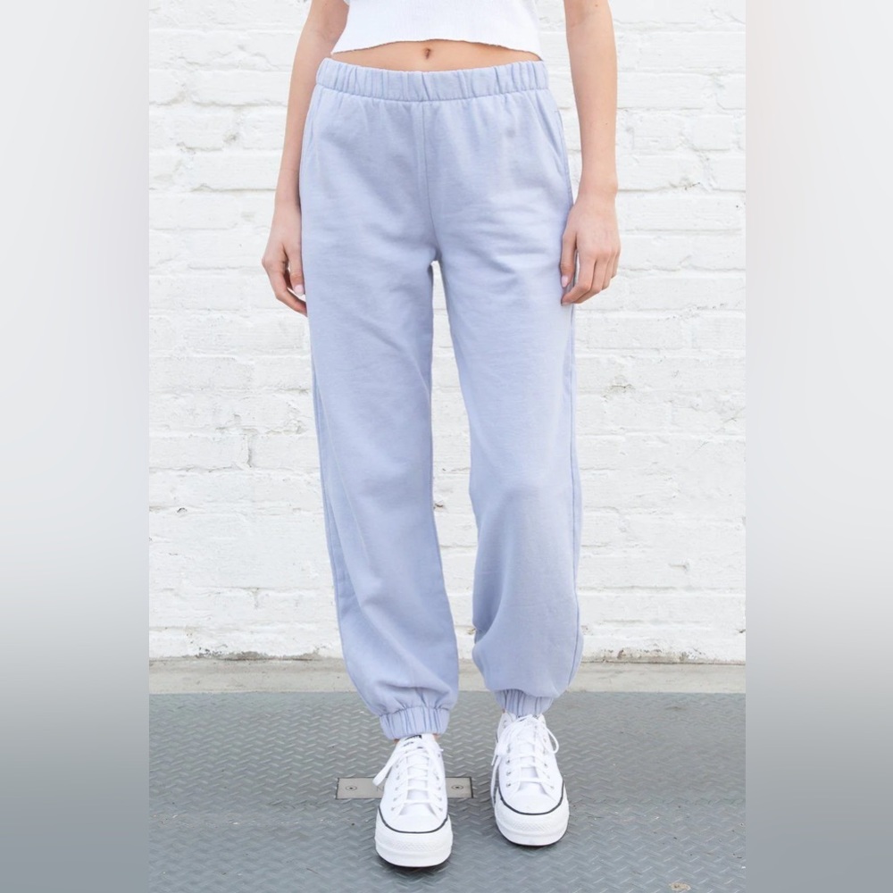 Brandy Melville- Rosa Sweatpants